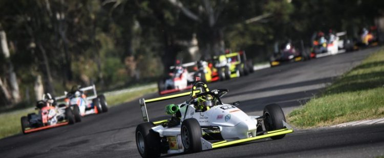 Campra ganó la final de la Fórmula Renault Plus